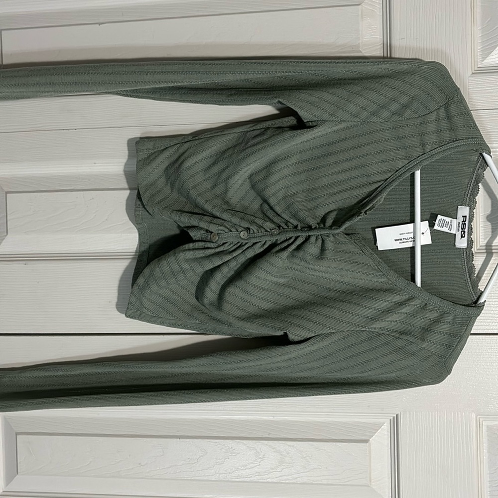 SAGE BUTTON UP LONG SLEEVE